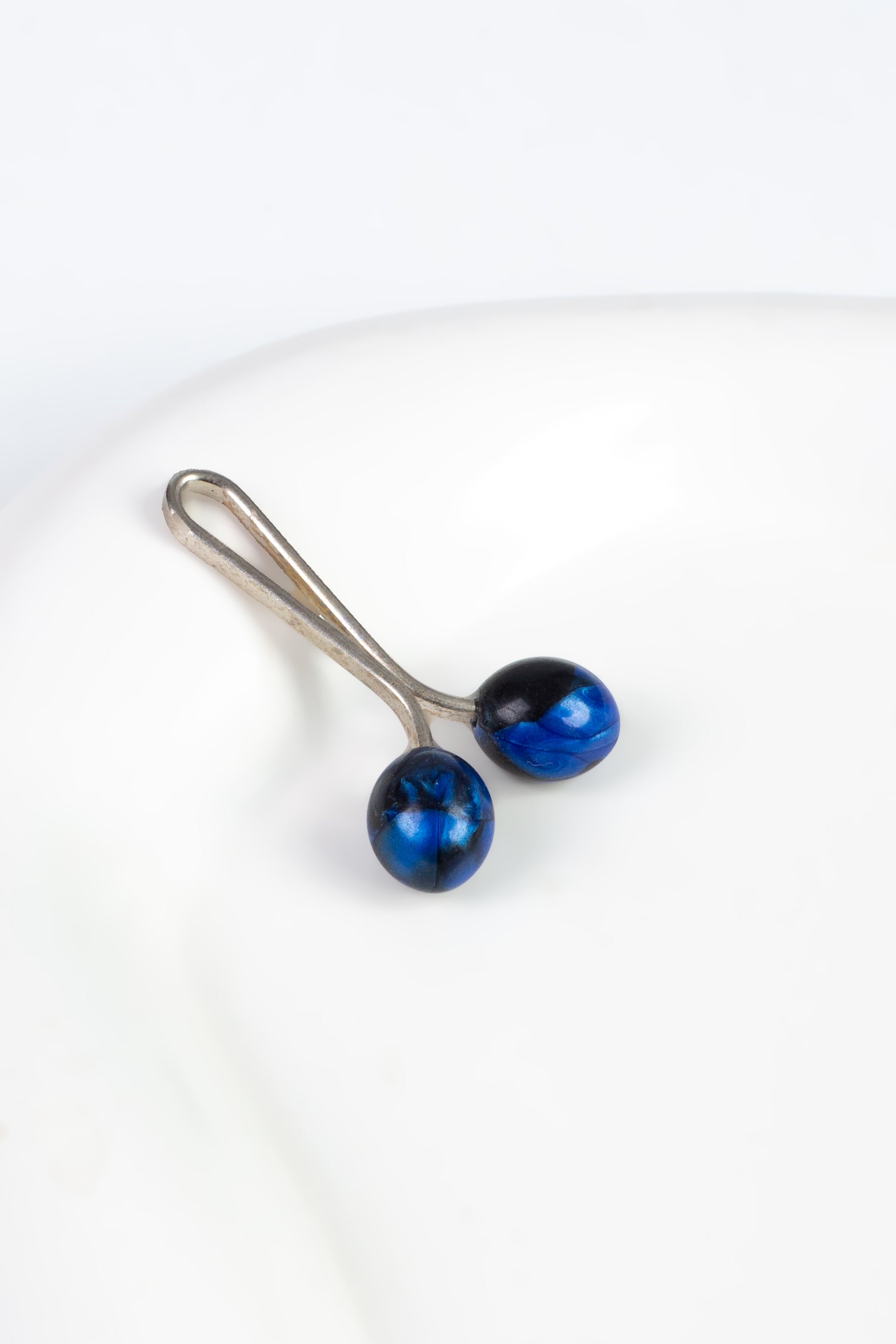 Diamond Clips Pin