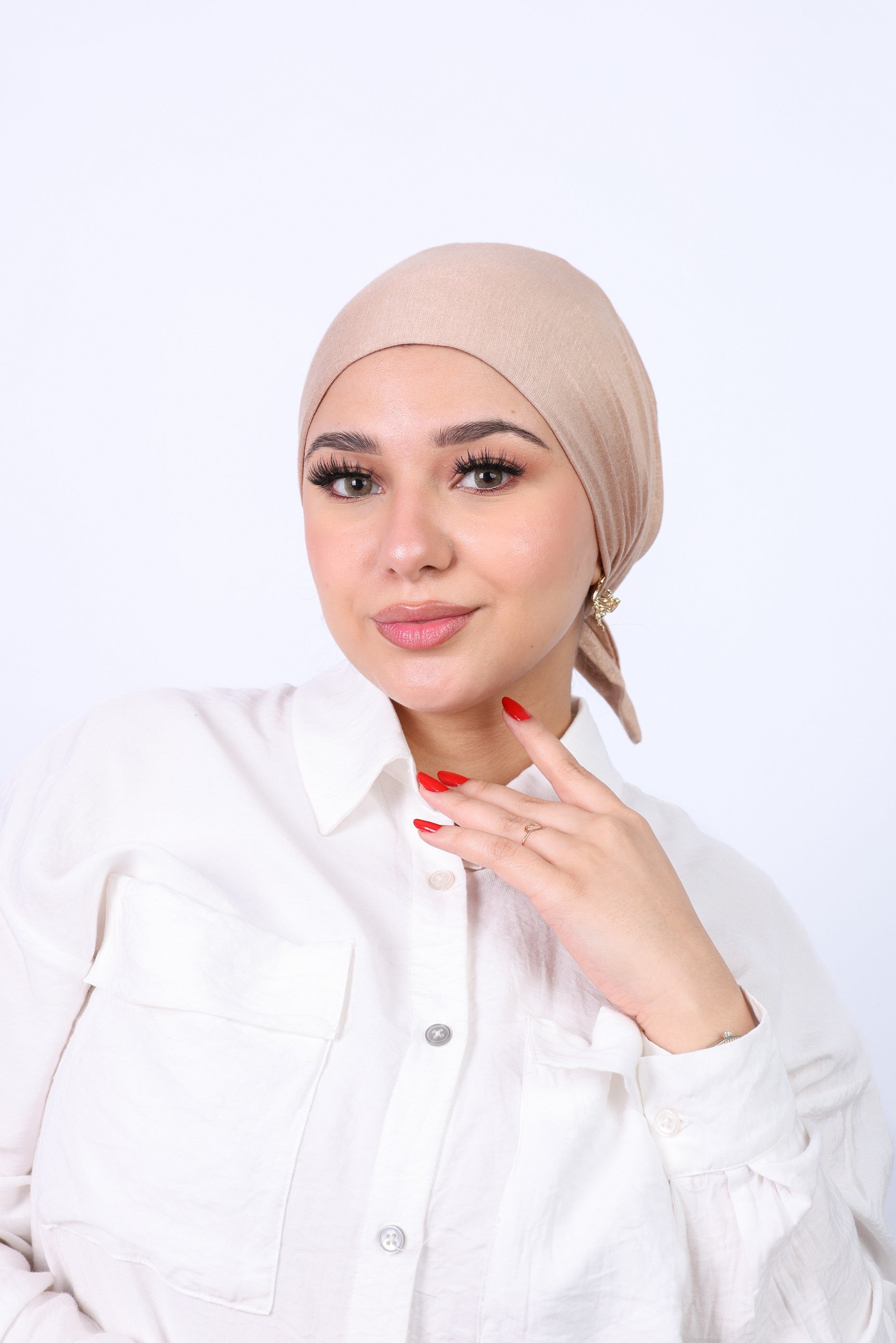 Bonnet with ribbon