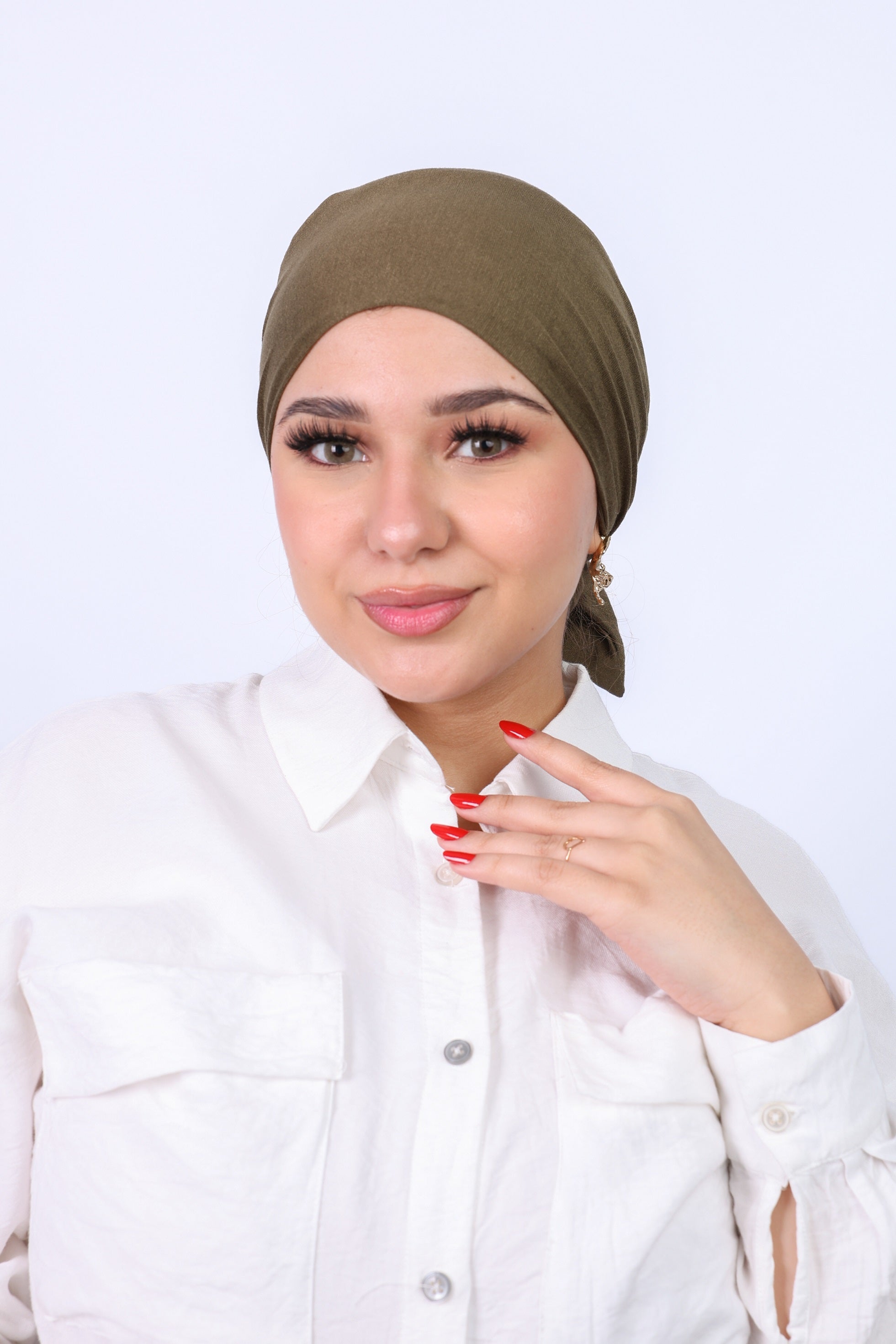 Bonnet with ribbon
